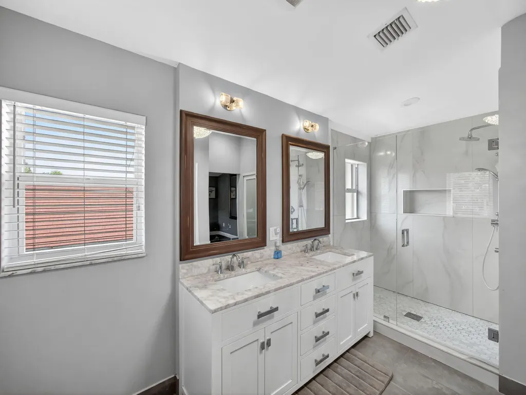 5053 Prairie Dunes Village Circle Lake Worth FL 33463