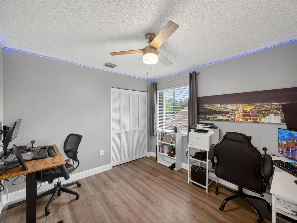 5053 Prairie Dunes Village Circle Lake Worth FL 33463