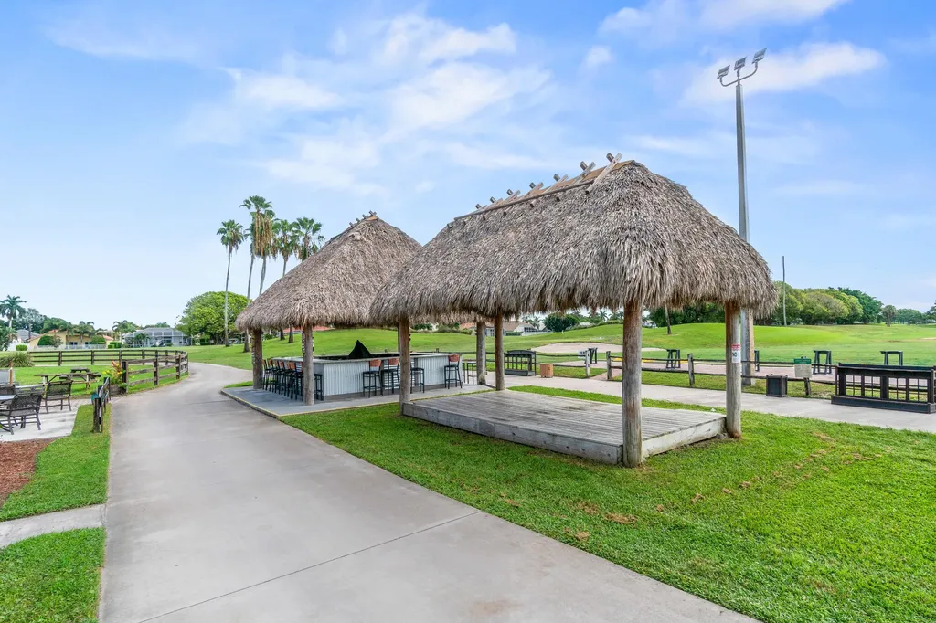 5053 Prairie Dunes Village Circle Lake Worth FL 33463
