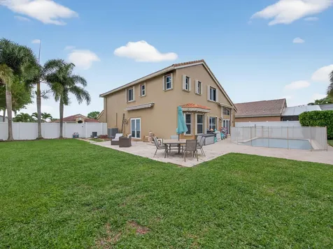 5053 Prairie Dunes Village Circle Lake Worth FL 33463