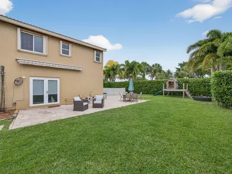 5053 Prairie Dunes Village Circle Lake Worth FL 33463