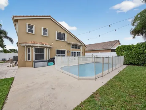 5053 Prairie Dunes Village Circle Lake Worth FL 33463