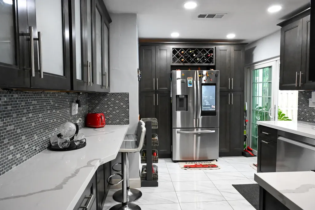8610 NW 27th Place Sunrise FL 33322