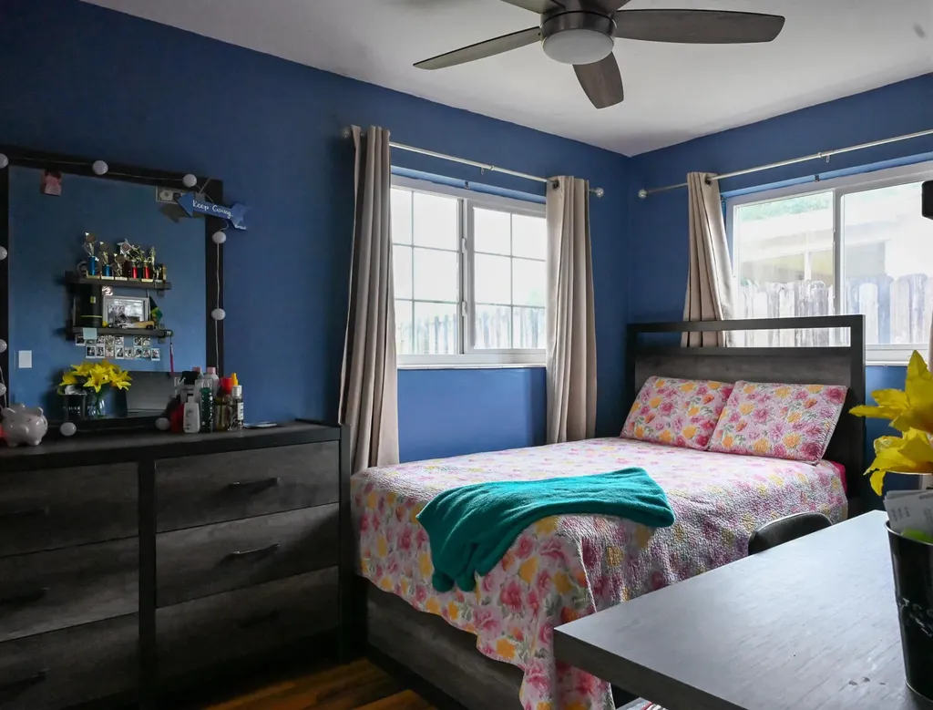 8610 NW 27th Place Sunrise FL 33322