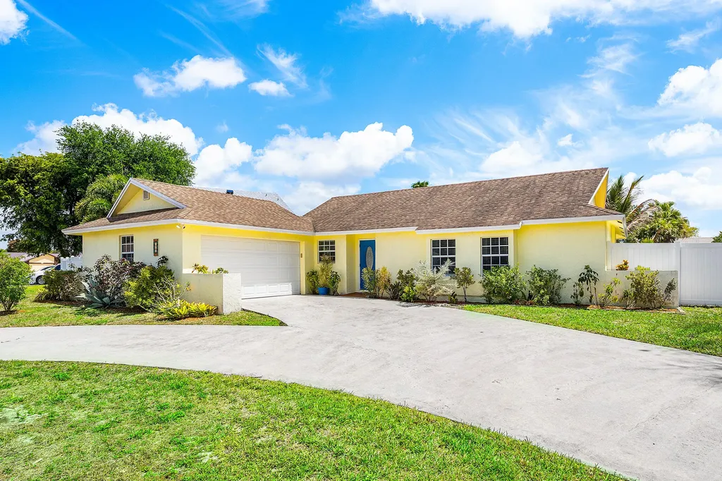 246 Natchez Court Royal Palm Beach FL 33411