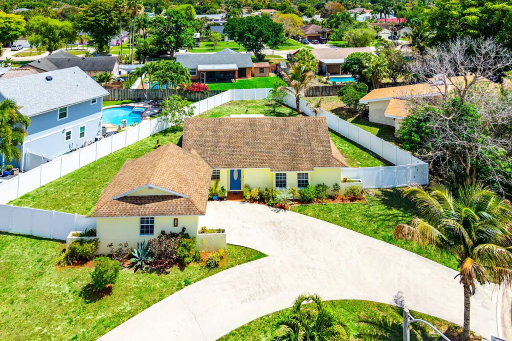246 Natchez Court Royal Palm Beach FL 33411