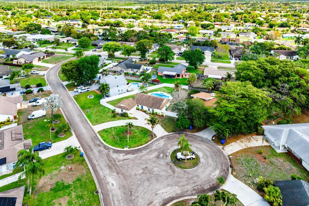 246 Natchez Court Royal Palm Beach FL 33411