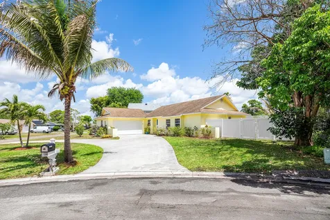 246 Natchez Court Royal Palm Beach FL 33411