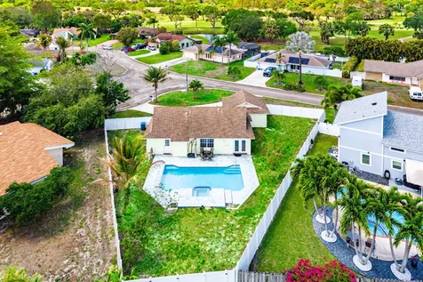 246 Natchez Court Royal Palm Beach FL 33411