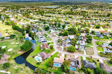 246 Natchez Court Royal Palm Beach FL 33411