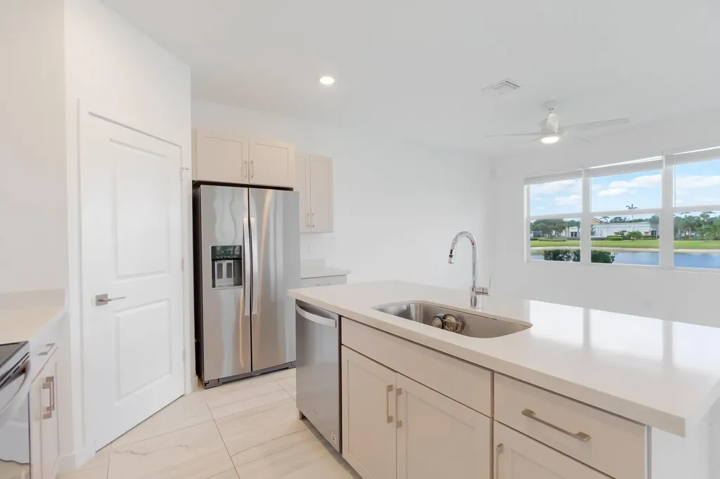 8618 Via Mar Rosso Lake Worth FL 33467