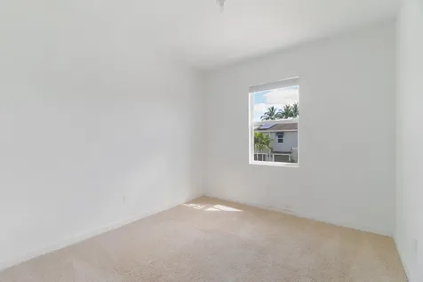 8618 Via Mar Lake Worth FL 33467