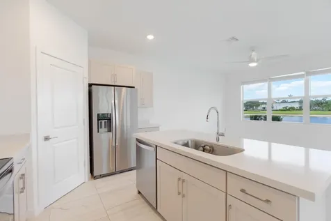 8618 Via Mar Lake Worth FL 33467