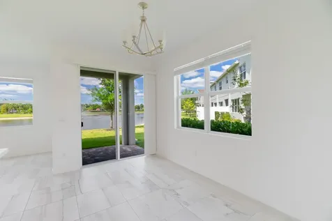 8618 Via Mar Lake Worth FL 33467
