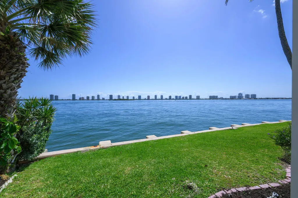 101 Doolen Court North Palm Beach FL 33408