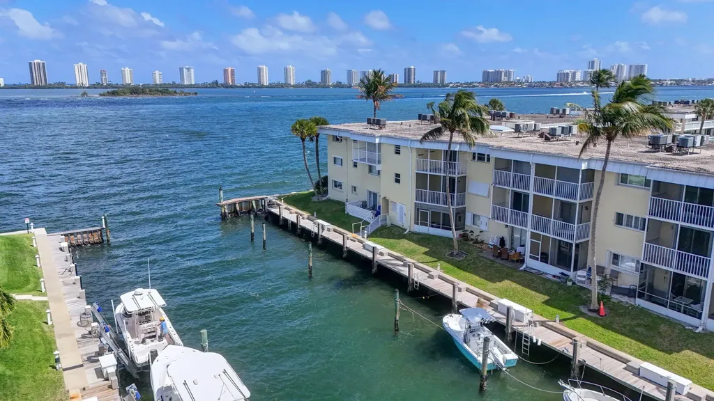 101 Doolen Court North Palm Beach FL 33408