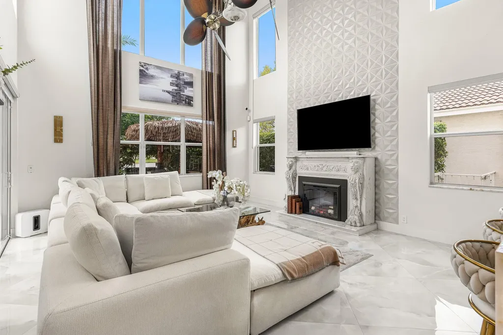 7256 Vía Abruzzi Wellington FL 33467
