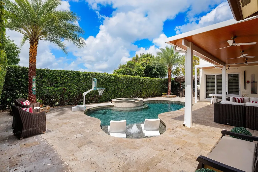 7256 Vía Abruzzi Wellington FL 33467