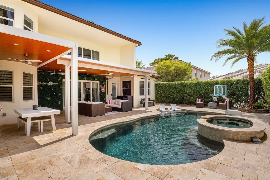 7256 Vía Abruzzi Wellington FL 33467