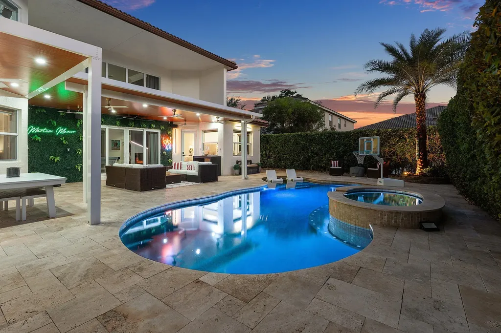 7256 Vía Abruzzi Wellington FL 33467