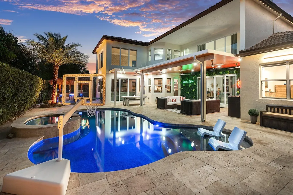 7256 Vía Abruzzi Wellington FL 33467