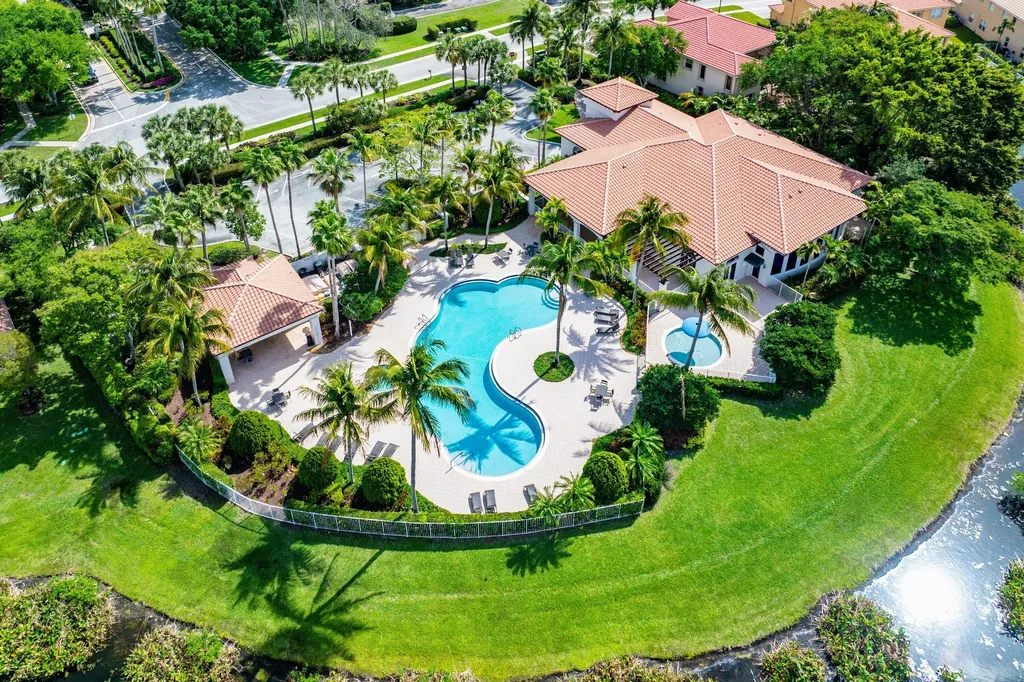 7256 Vía Abruzzi Wellington FL 33467