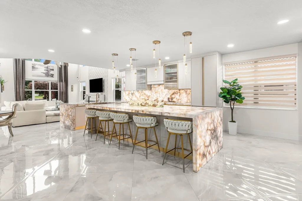 7256 Vía Abruzzi Wellington FL 33467