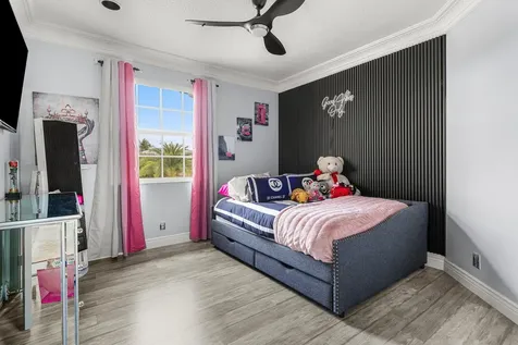 7256 Vía Abruzzi Wellington FL 33467