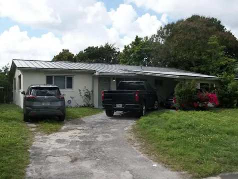 6210 NW 14th Place Sunrise FL 33313