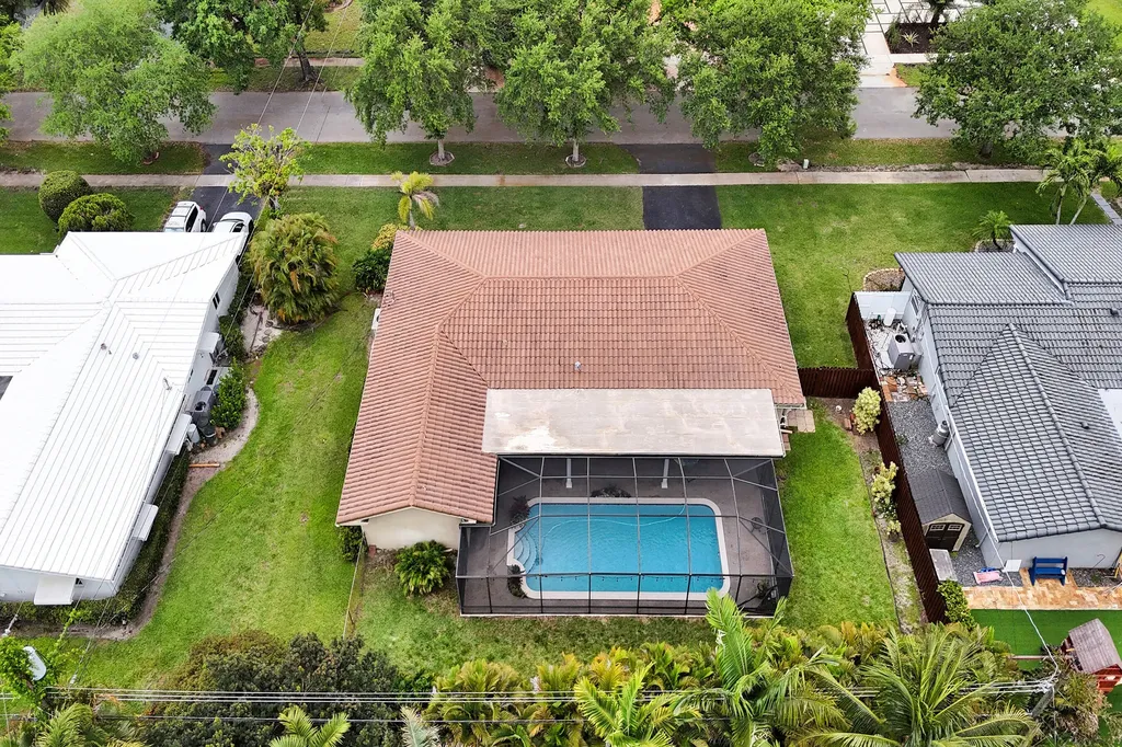 7241 NW 5th Court Plantation FL 33317