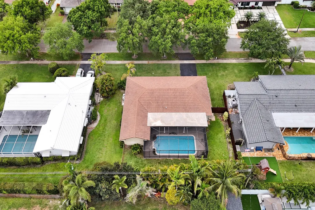 7241 NW 5th Court Plantation FL 33317