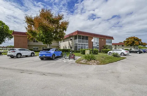 27 Pine Arbor Lane Vero Beach FL 32962