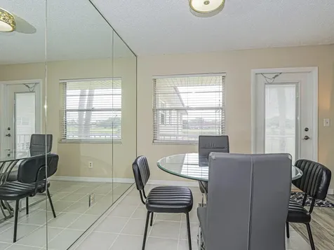 27 Pine Arbor Lane Vero Beach FL 32962