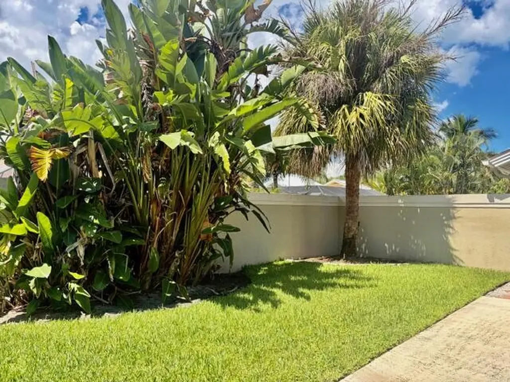 204 Cape Pointe Circle Jupiter FL 33477