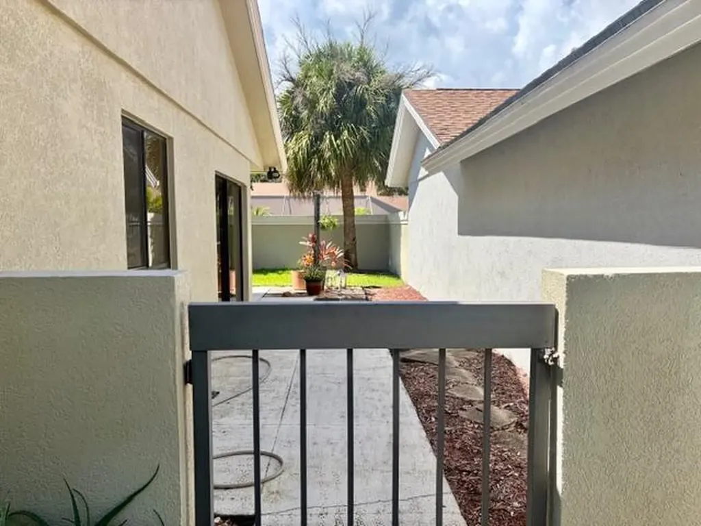 204 Cape Pointe Circle Jupiter FL 33477