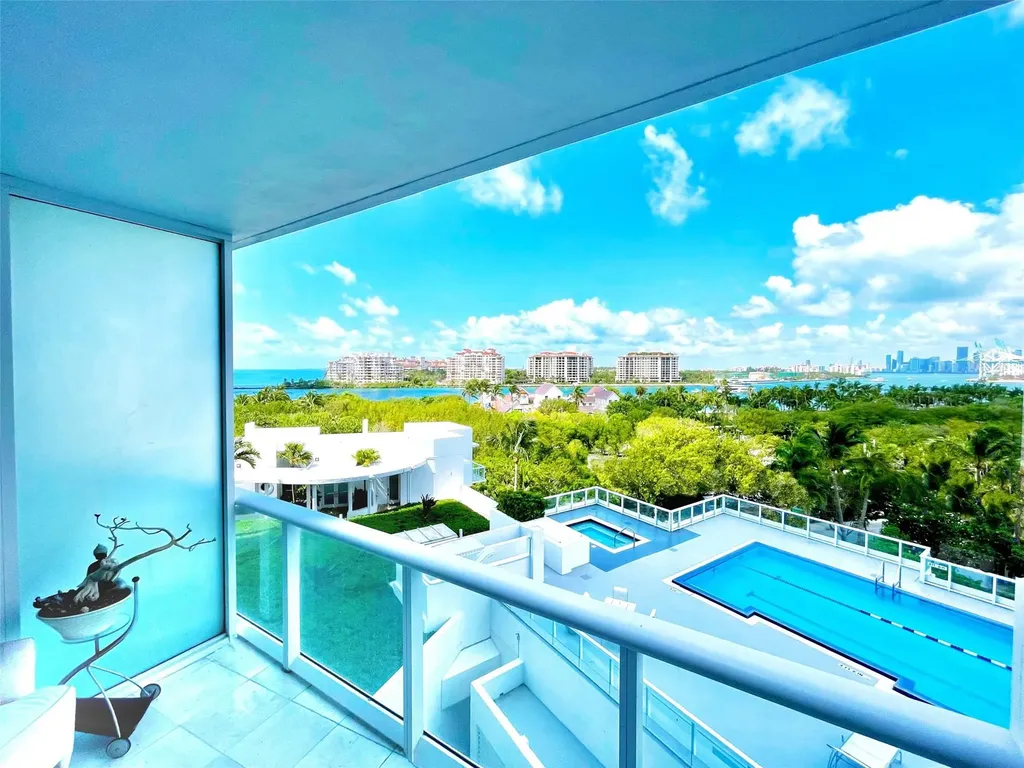 100 S Pointe Drive Miami Beach FL 33139