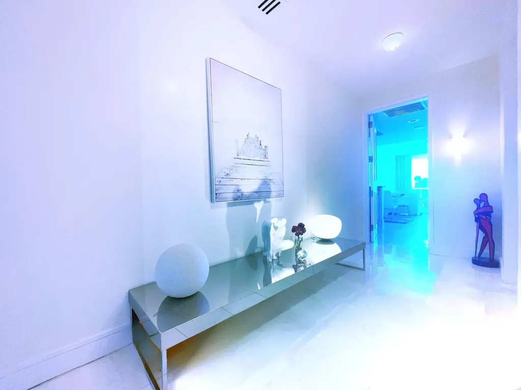100 S Pointe Drive Miami Beach FL 33139