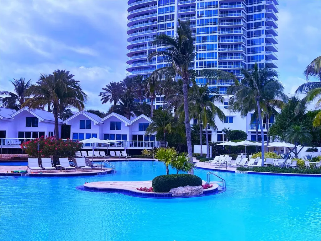 100 S Pointe Drive Miami Beach FL 33139