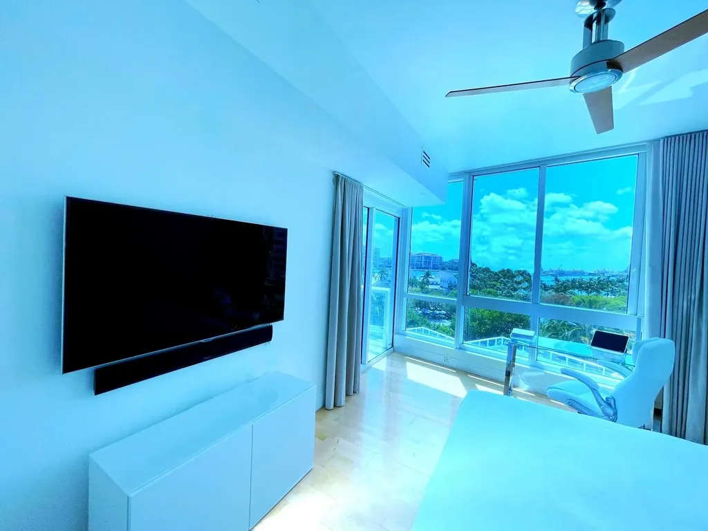 100 S Pointe Drive Miami Beach FL 33139