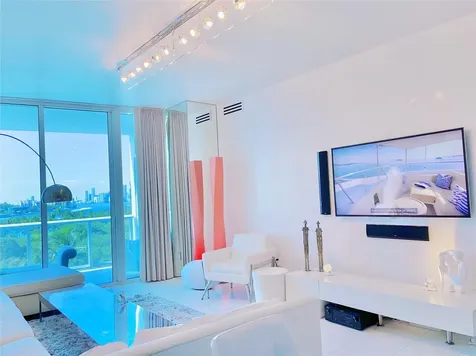 100 S Pointe Drive Miami Beach FL 33139