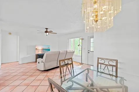 322 Knotty Pine Circle Greenacres FL 33463