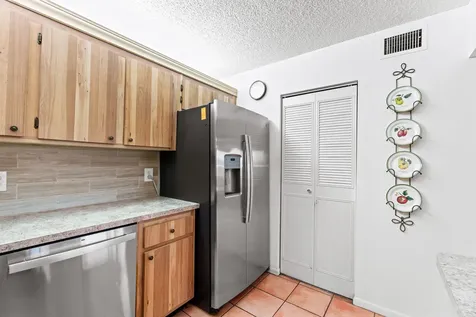 322 Knotty Pine Circle Greenacres FL 33463