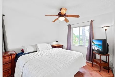 322 Knotty Pine Circle Greenacres FL 33463