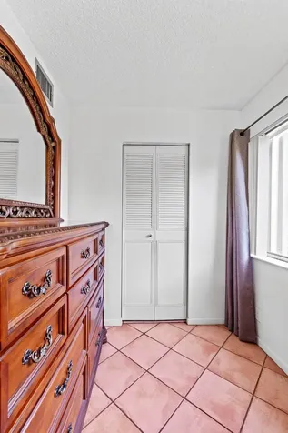 322 Knotty Pine Circle Greenacres FL 33463
