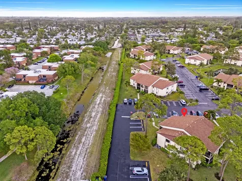 322 Knotty Pine Circle Greenacres FL 33463