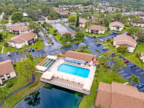 322 Knotty Pine Circle Greenacres FL 33463