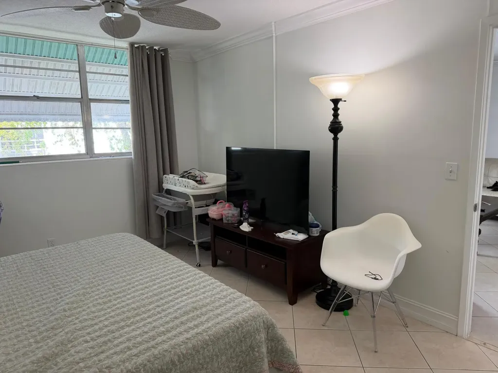 400 SE 10th Street Deerfield Beach FL 33441