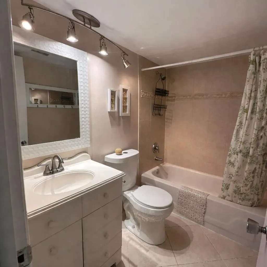 400 SE 10th Street Deerfield Beach FL 33441