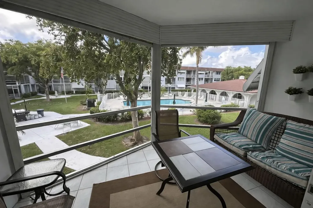 400 SE 10th Street Deerfield Beach FL 33441