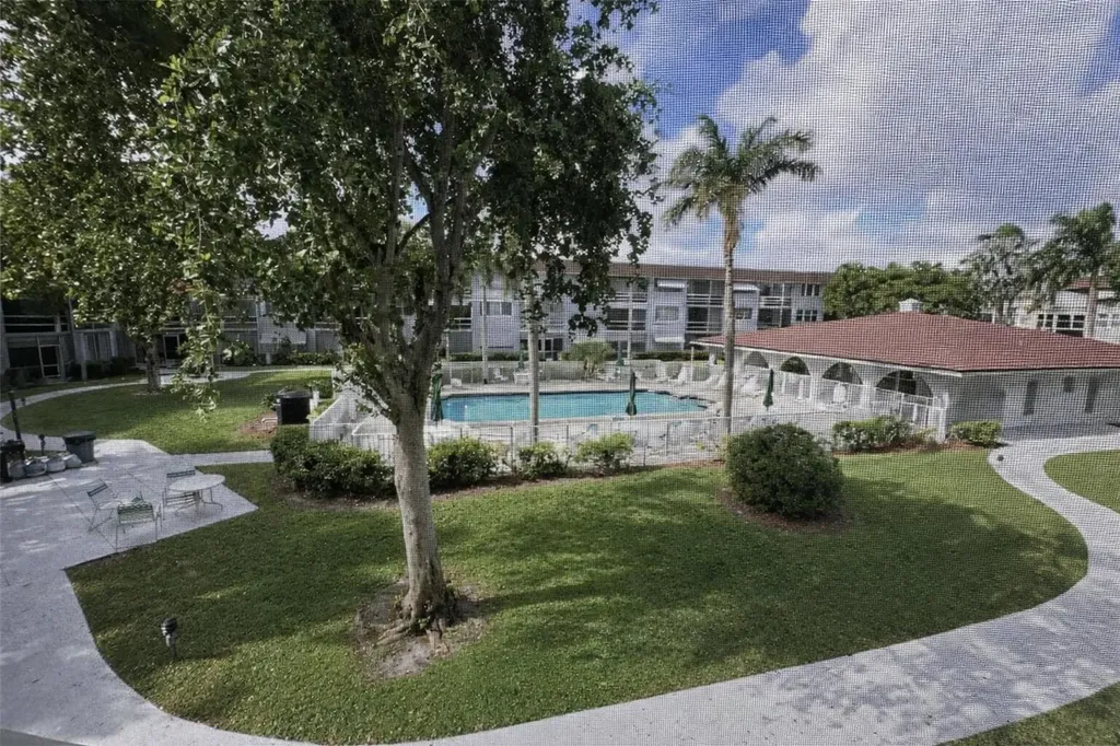 400 SE 10th Street Deerfield Beach FL 33441